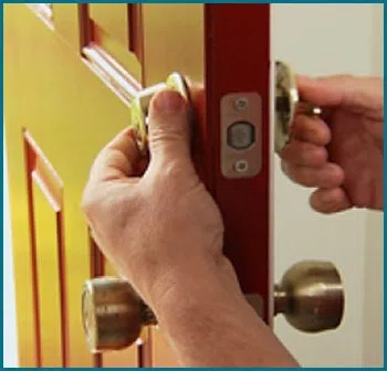 Warwick Locksmith Service Warwick, RI 401-424-9369 - 65-12