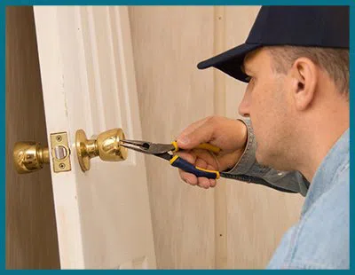 Warwick Locksmith Service Warwick, RI 401-424-9369 - 65-2