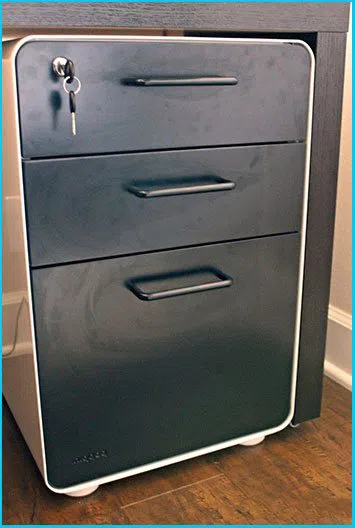 Warwick Locksmith Service Warwick, RI 401-424-9369 - garage-door-locks